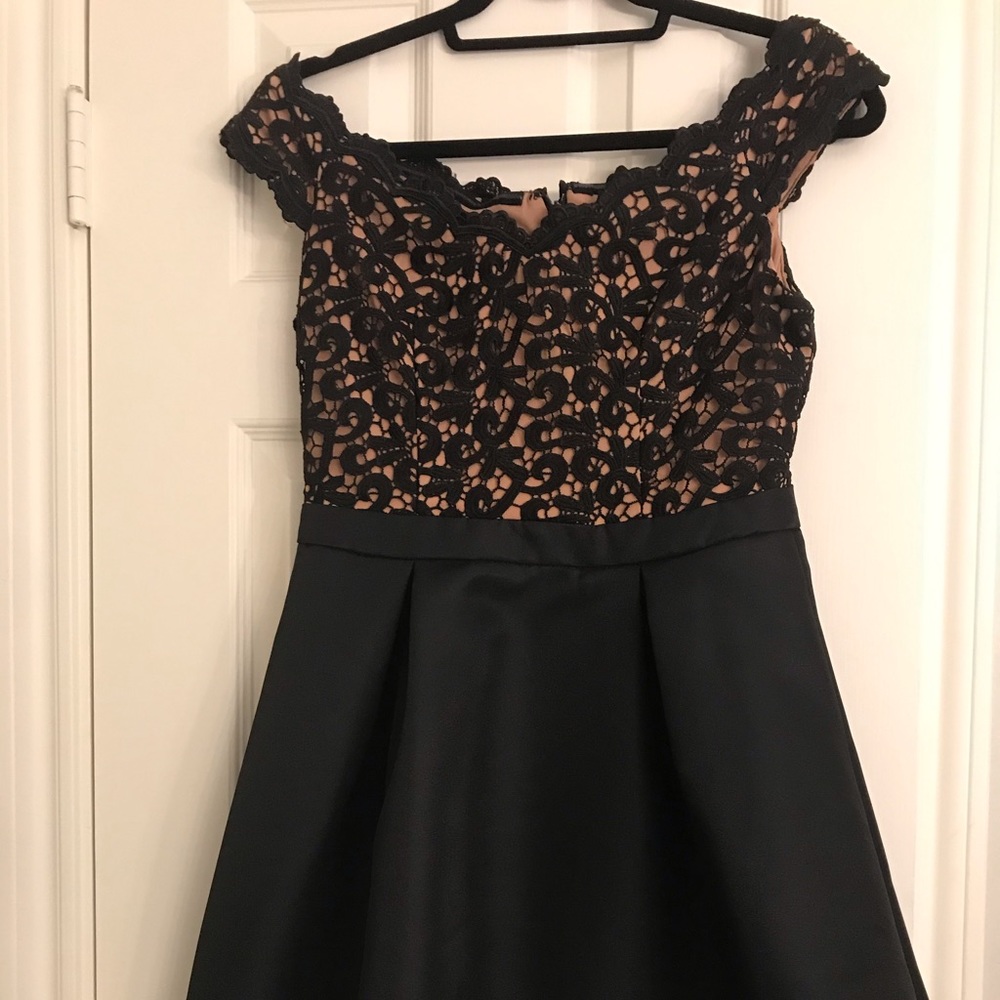 Dress - Picture 2 of 3
